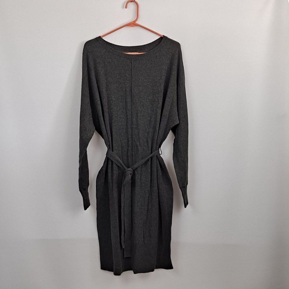 ‎Ladies Sweater dress  NWT